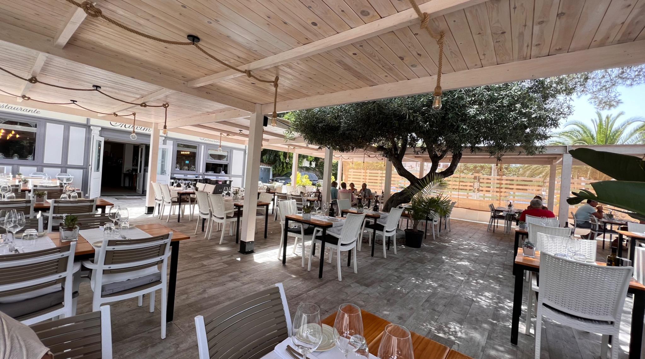 Maxim Restaurante, Calle Cabo San Vicente 1, Moraira,Tel : +34 600699630