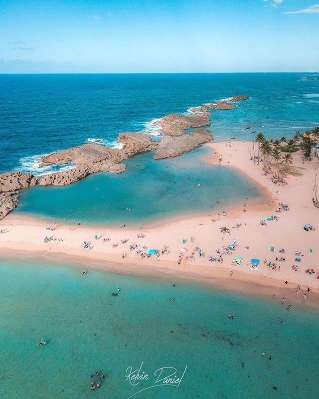 Another beautiful beach near #VillaSalgadoPR Playa Puerto Nuevo, amazing view you can swim safely, walk or snorkeling, also there are many restaurants