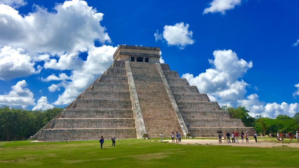  Drive yourself to Chichen Itza 