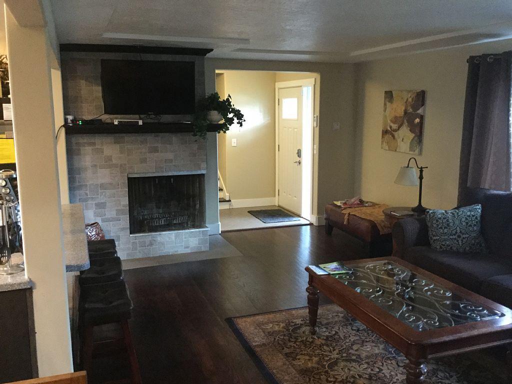 SE Portland 5 Brdm/3 Bath Modern | Portland, OR, United States